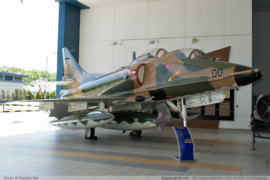 Douglas TA-4SU Skyhawk Republic of Singapore Air Force (RSAF) 900 12506 Republic of Singapore Air Force Museum Singapore 2012-04-27 � Karsten Palt, ID 5542 Douglas TA-4SU Skyhawk Republic of Singapore Air Force (RSAF) 900 12506 Republic of Singapore Air Force Museum Singapore 2012-04-27 � Karsten Palt, ID 5542