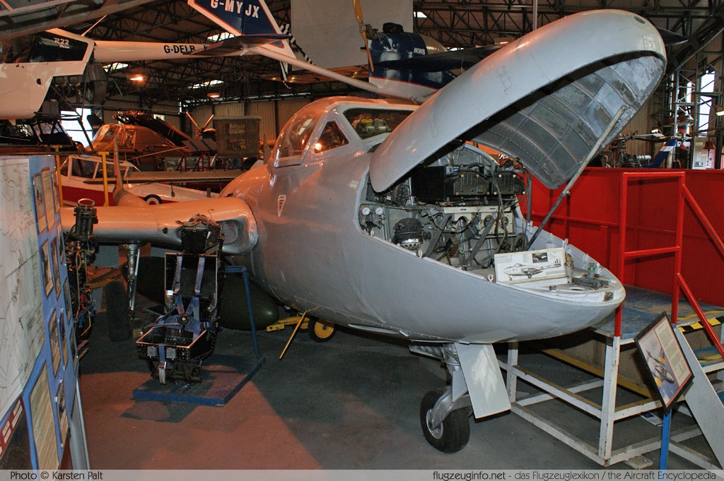 De Havilland DH 115 Vampire T.11 Royal Air Force XE935 15630 South Yorkshire Aircraft Museum Doncaster 2013-05-18 � Karsten Palt, ID 6986 De Havilland DH 115 Vampire T.11 Royal Air Force XE935 15630 South Yorkshire Aircraft Museum Doncaster 2013-05-18 � Karsten Palt, ID 6986