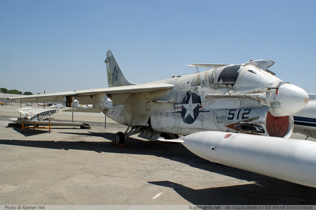 Ling Temco Vought LTV A 7B Corsair II United States Navy 