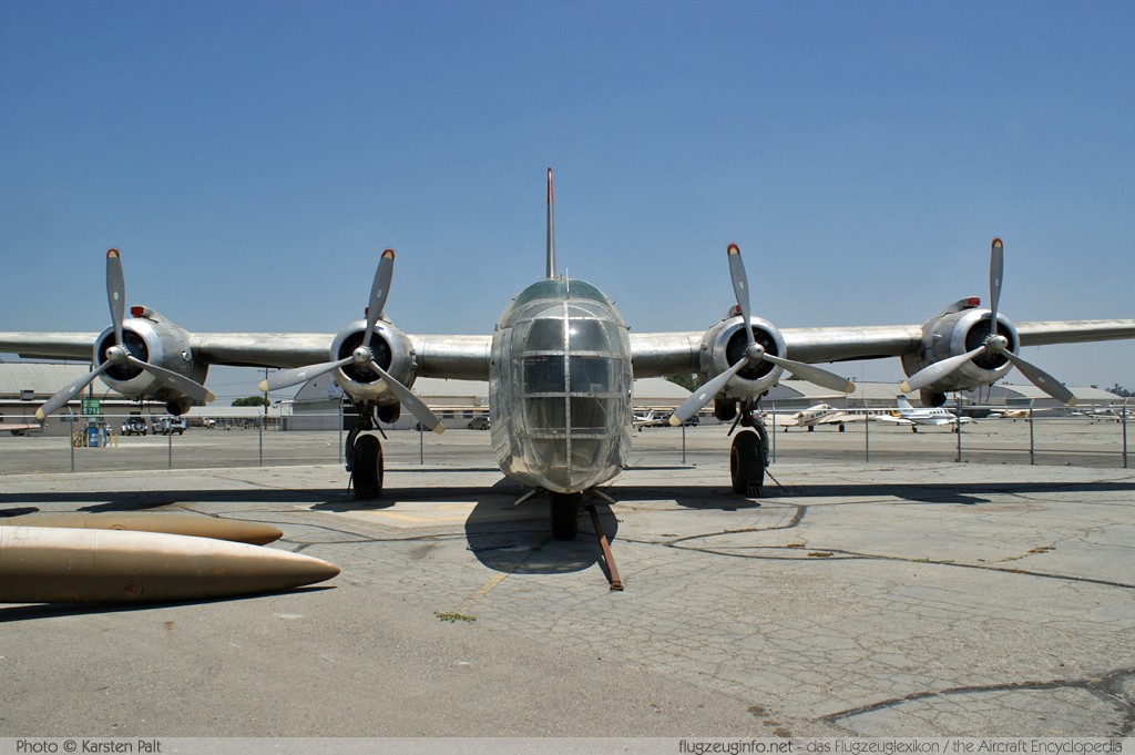 Consolidated PB4Y-2 Privateer  N2872G  Yanks Air Museum Chino, CA 2012-06-12 � Karsten Palt, ID 6328